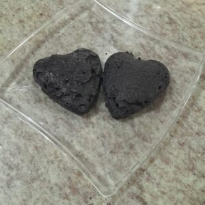 2 Corazones Brownie con Chocolate Negro
