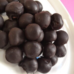 12 Trufas con cobertura de Chocolate Negro