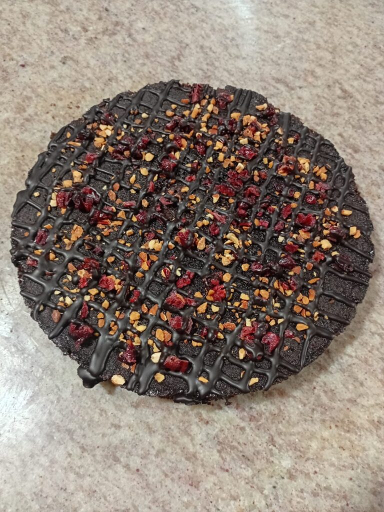 Pizza Brownie sin Azucar con Almendra y Arandano 76% Cacao 25 cm
